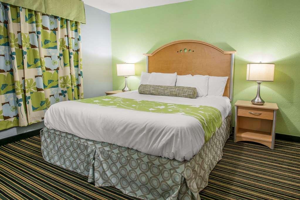 Rodeway Inn & Suites Winter Haven Chain Of Lakes Zimmer foto