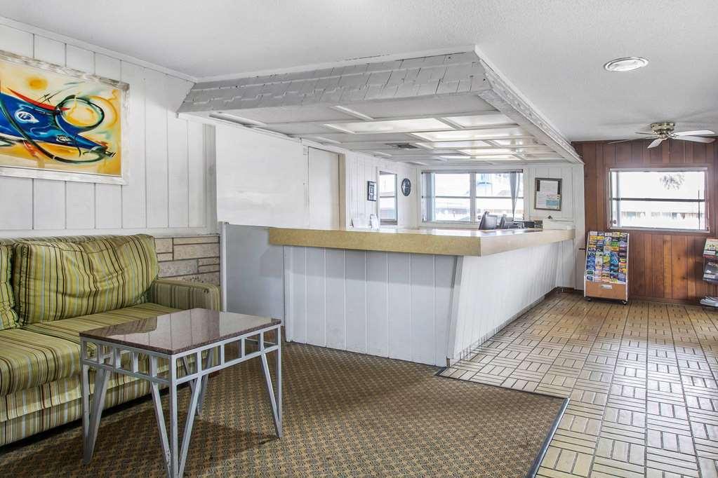 Rodeway Inn & Suites Winter Haven Chain Of Lakes Interior foto